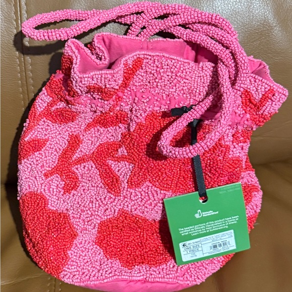 Kate Spade Pink and Red Beaded Shoulder Bag NEW - Picture 1 of 9